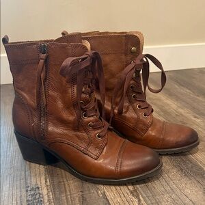 Aldo Leather Chestnut Lace Up Boots Size 8